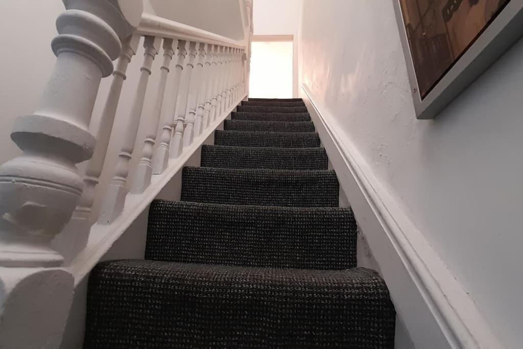 Spacious 4 Bedroom, Free Netflix, Central Location Cardiff Eksteriør billede