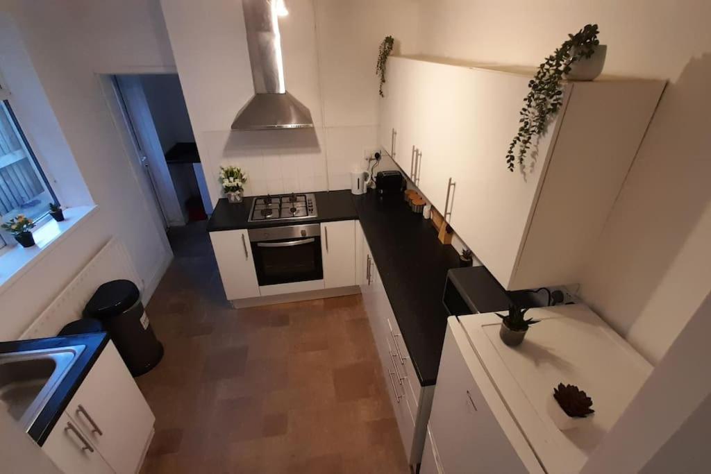 Spacious 4 Bedroom, Free Netflix, Central Location Cardiff Eksteriør billede