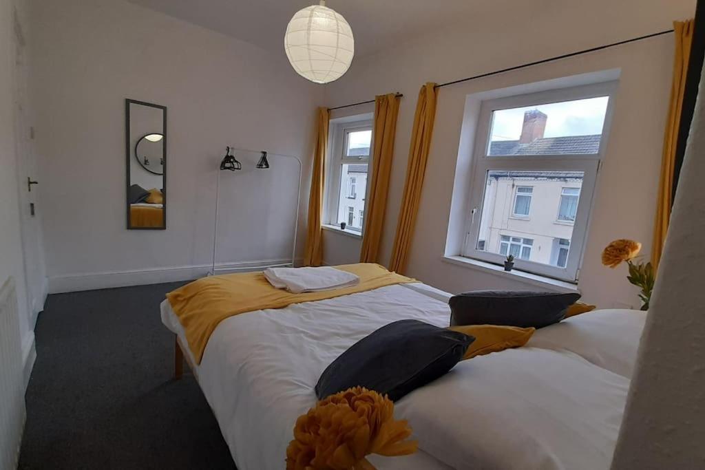 Spacious 4 Bedroom, Free Netflix, Central Location Cardiff Eksteriør billede