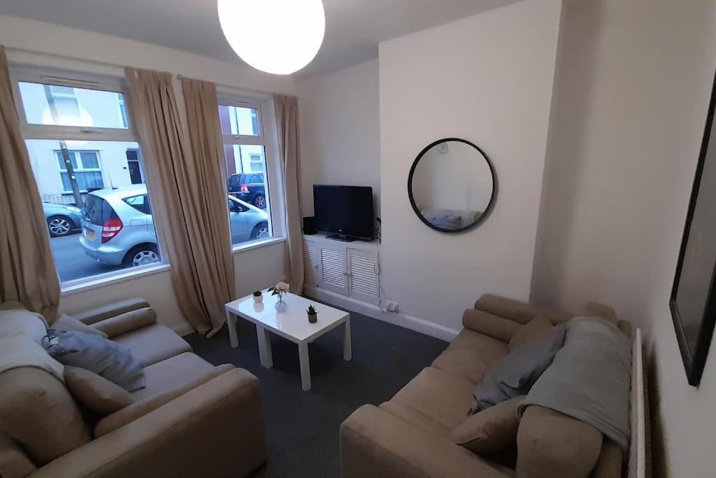 Spacious 4 Bedroom, Free Netflix, Central Location Cardiff Eksteriør billede