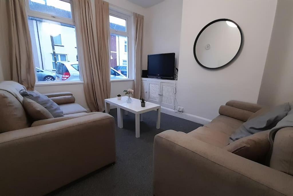 Spacious 4 Bedroom, Free Netflix, Central Location Cardiff Eksteriør billede